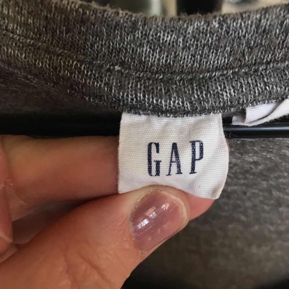 GAP Sweater - Picture 3 of 4